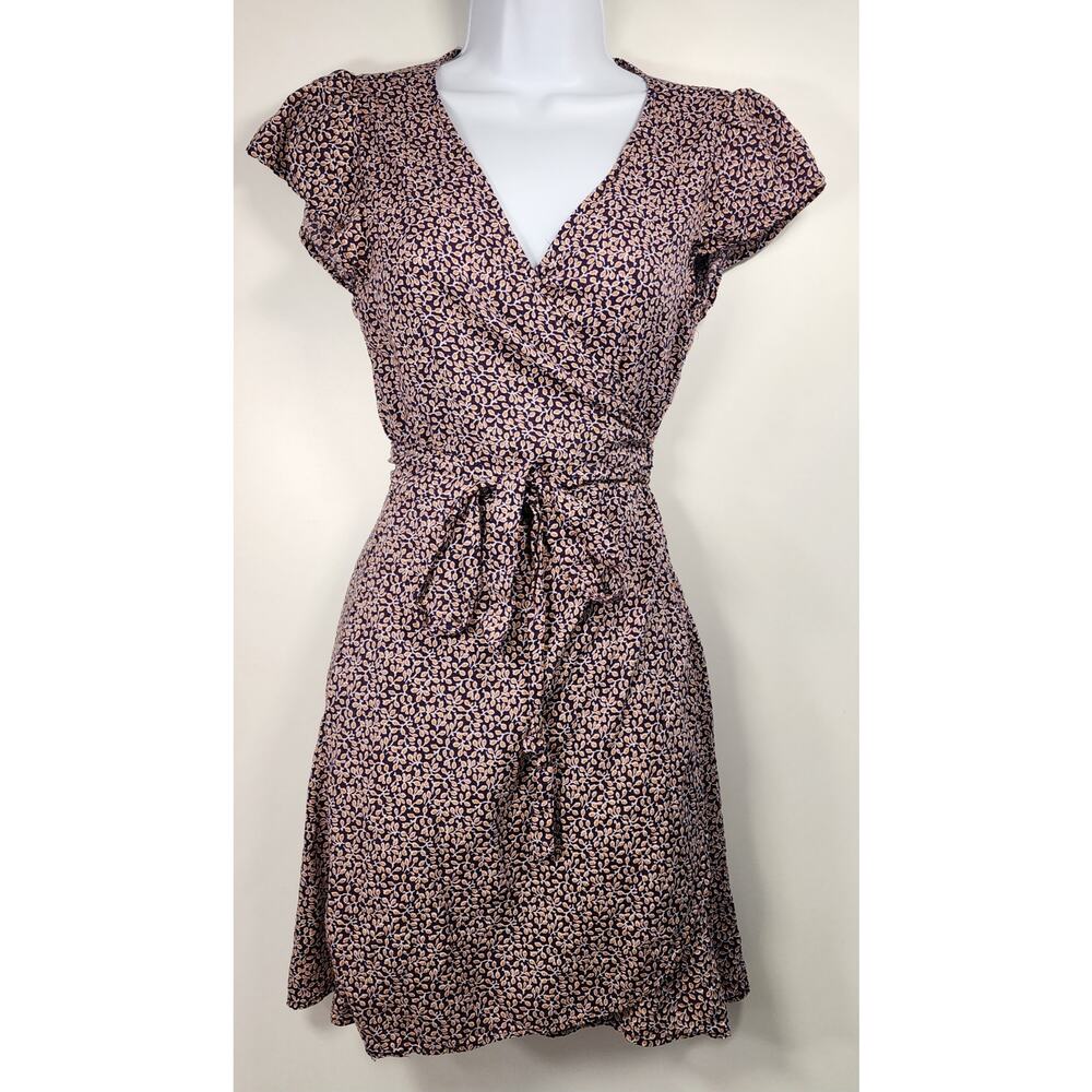 Aerie‎ Floral Wrap Dress Women's M Purple Short Sleeve Tie Waist V-Neck
